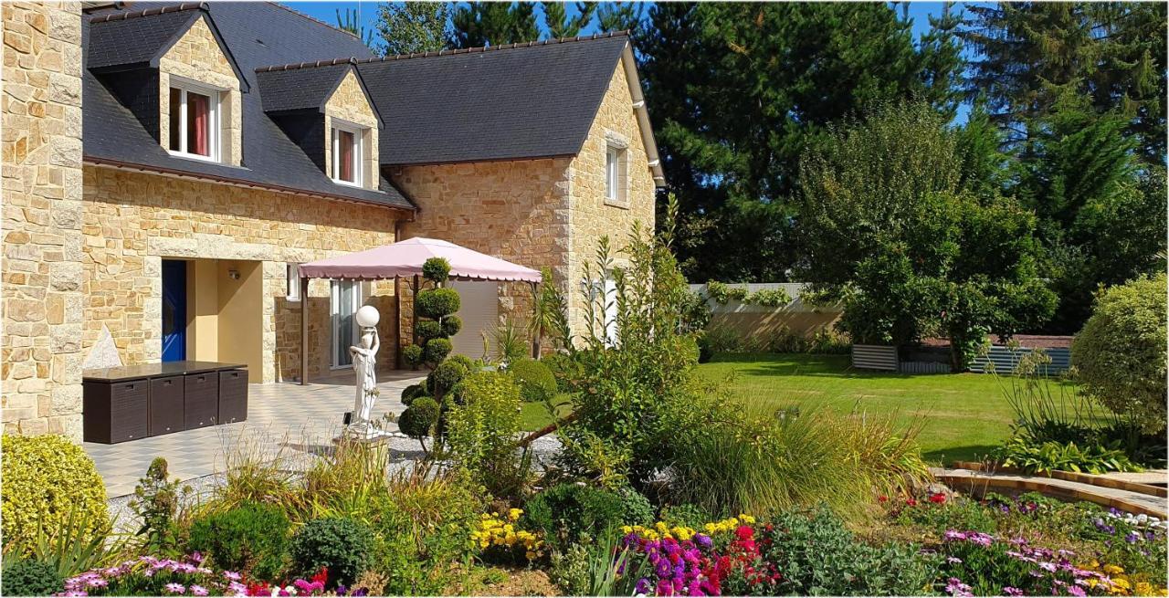 Bed and Breakfast Les Centauris Pléguien Zewnętrze zdjęcie